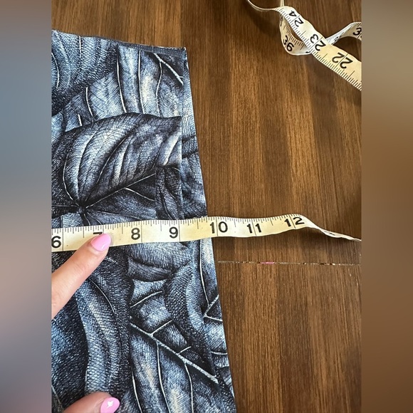 Lululemon Wunder Under Hi-Rise Tight Nulux
Concrete Jungle Alpine White
W5AQ2S
6 - Picture 6 of 7